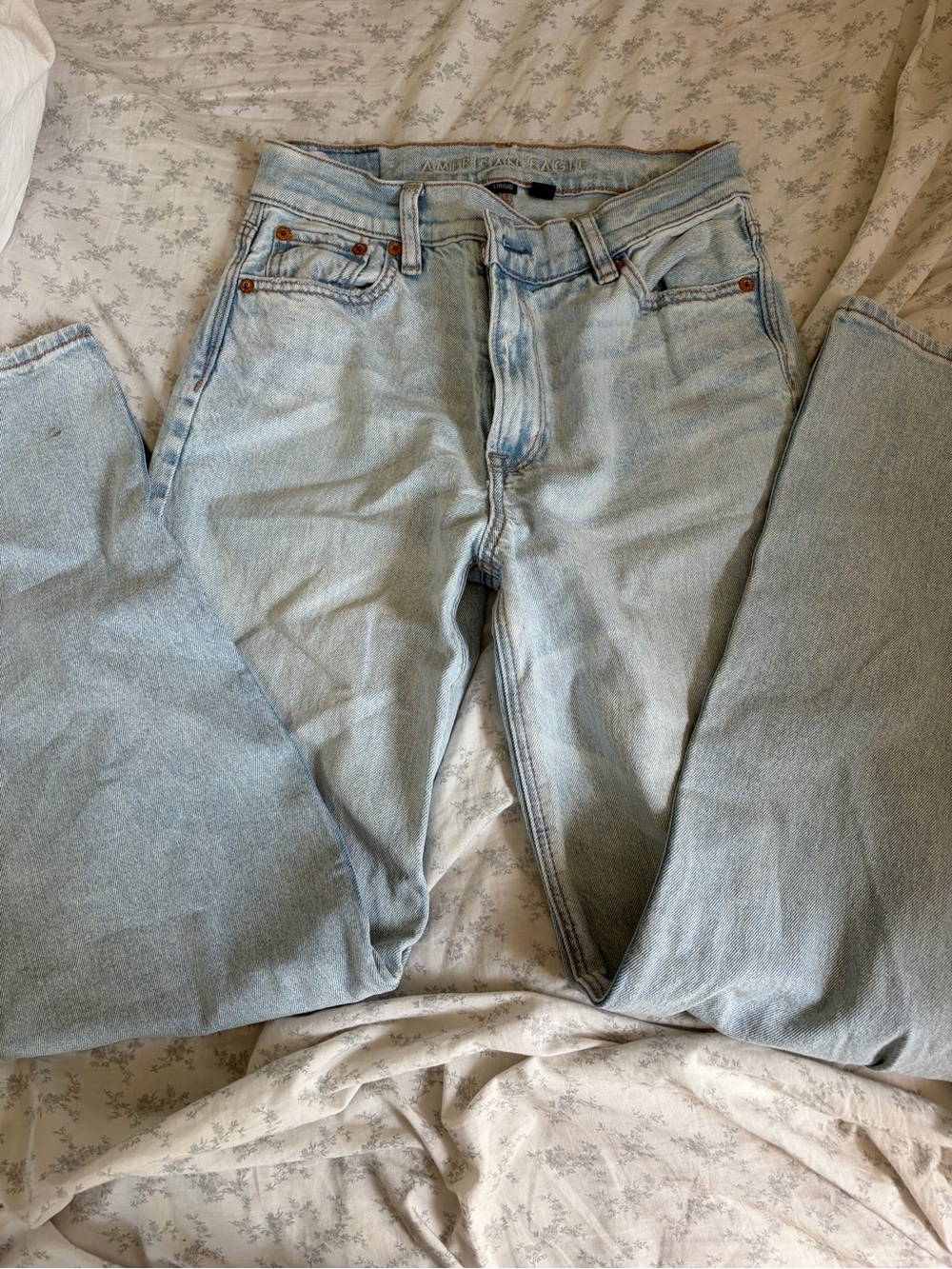 American Eagle Outfitters Light Blue Denim Jeans
